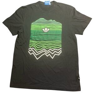 Adidas Soundwaves black, green, & white short sleeve tee shirt geometric design